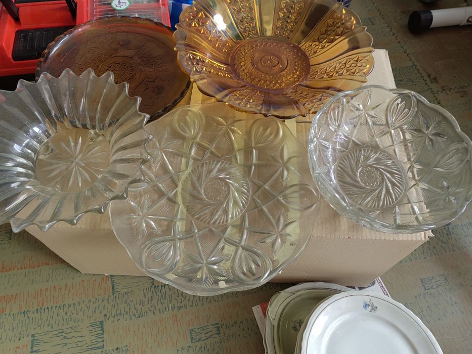 Стъклени чиний-плата