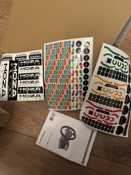 Moza R5 + Moza ES Formula Whell Mod