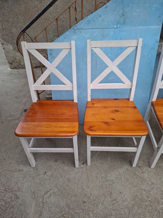 Столове четири броя