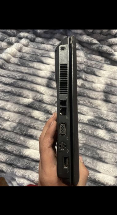 Laptop black foarte bun