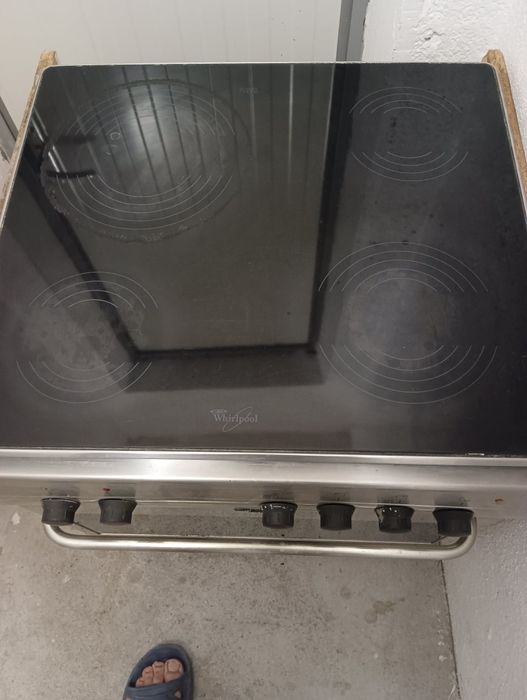 Готварска печка Whirlpool за вграждане