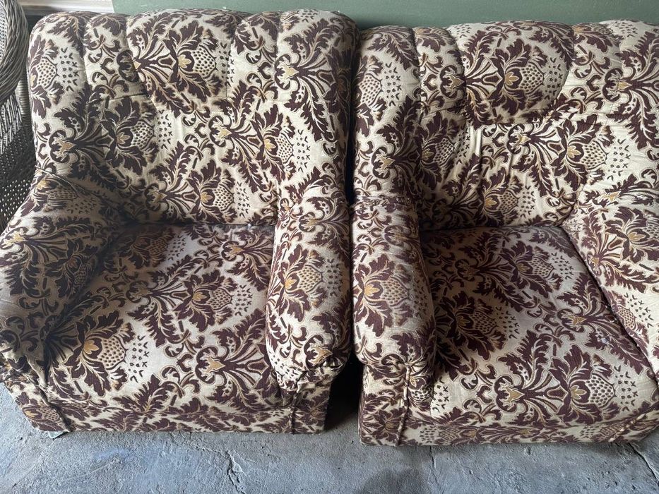 Кресло диван в хорошем состоянии