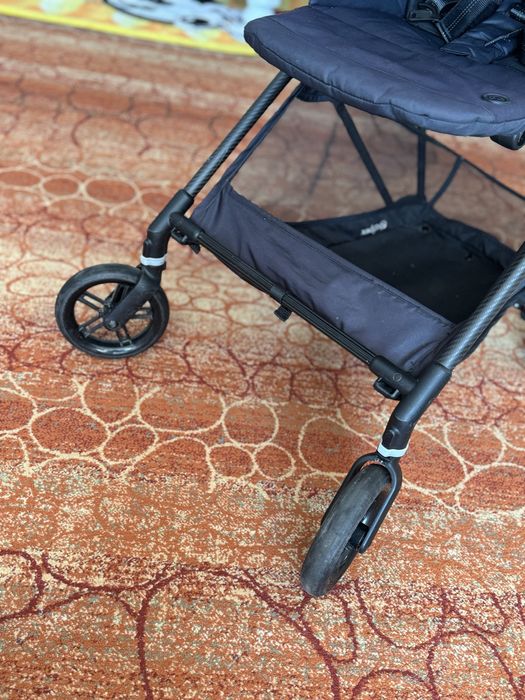 Carucior sport Cybex Melio CARBON plus scoica Cybex Aton M I-size