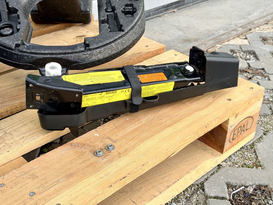 Комплект резервна гума патерица AUDI A6 A7 C7 4G