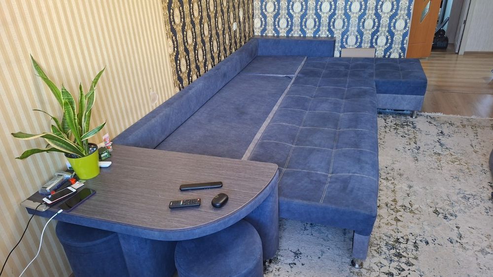 Диван угловой большой