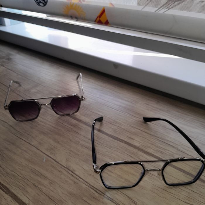 2ta stilda ko'zoynak sotiladi quyosh va oddiy