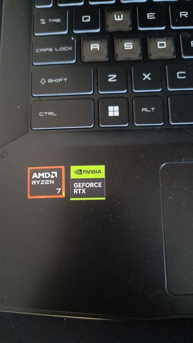 Vând leptop de gaming msi