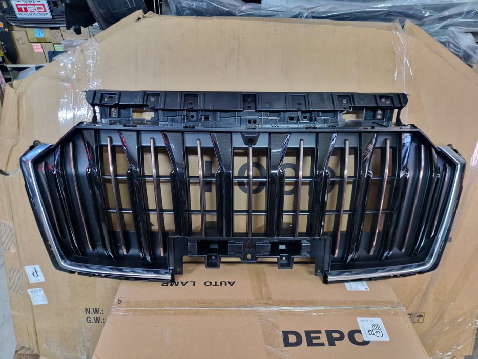 EXEED VX NEW решётка радиатора оригинал новая