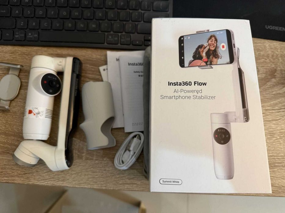 Стабилизатор Insta360 Flow
