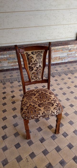 12 кишилик стол-стул, Холати яхши. Кўп ишлатилмаган.