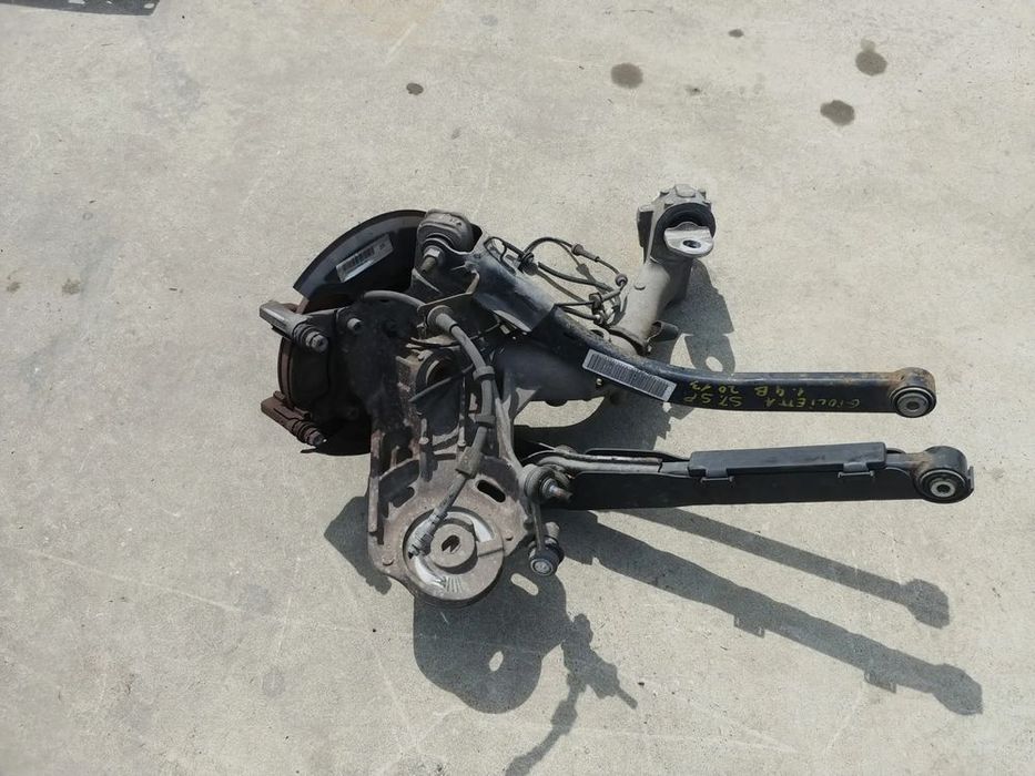 fuzeta stanga spate 1.4 tb alfa romeo giulietta 940 2013