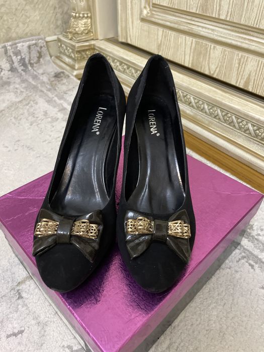 Новые туфли не ношенные в хорошем состоянии