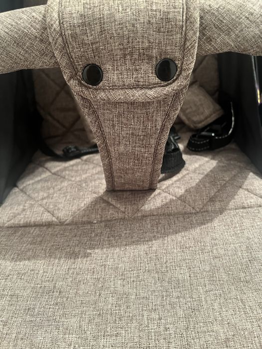 Каляска очень удобная легкая