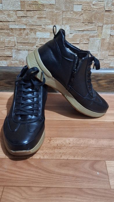 Продам ботинки. Б\У