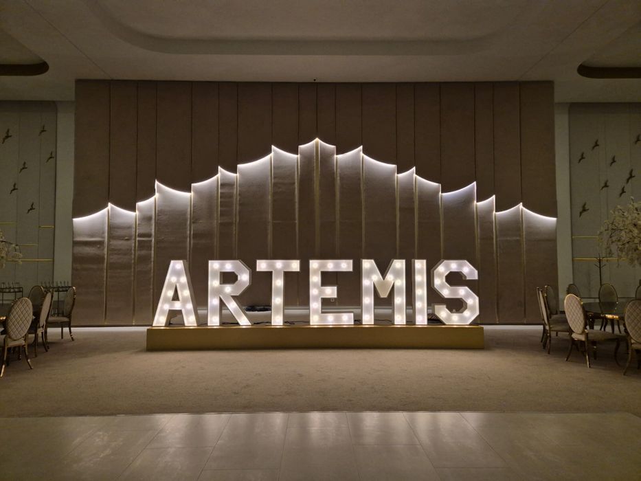 Litere luminoase volumetrice decor