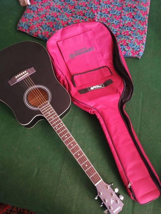 Гитара абсолютно новая