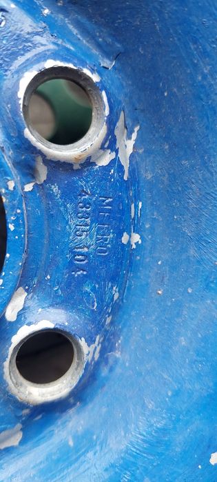 2 бр. усилени стоманени джанти 15" с гуми