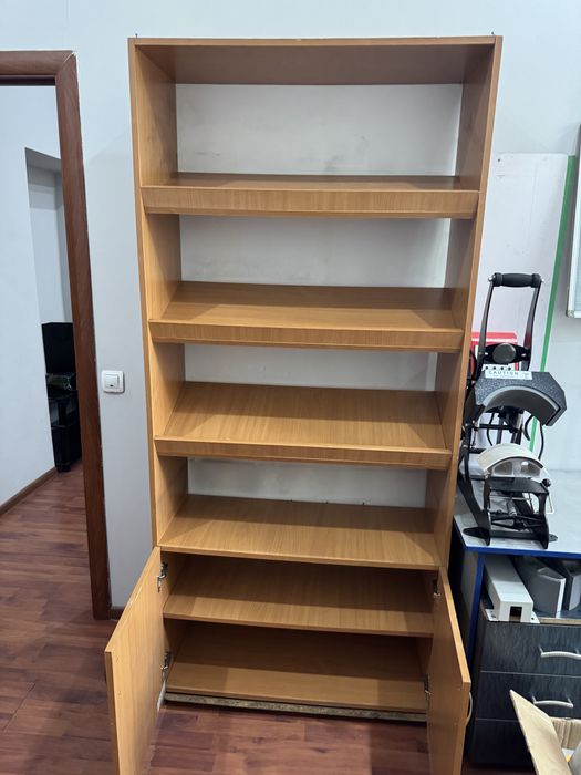 Продам шкаф офисный