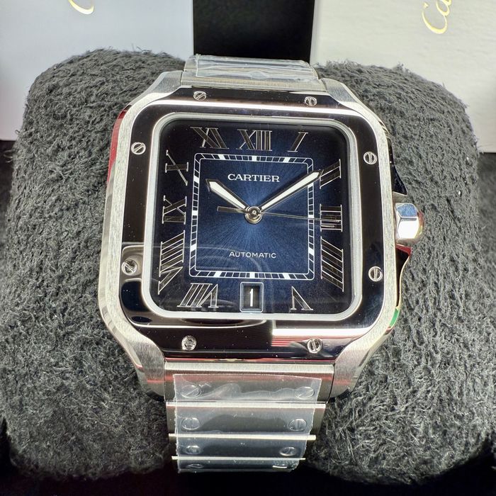 Santos de Cartier Blue Dial Pe Stoc | Size L | 7700E | WSSA0071 | 2025