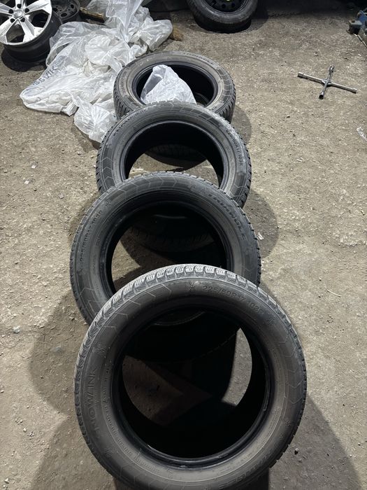 Продам зимнюю резину triangle 225/60/17