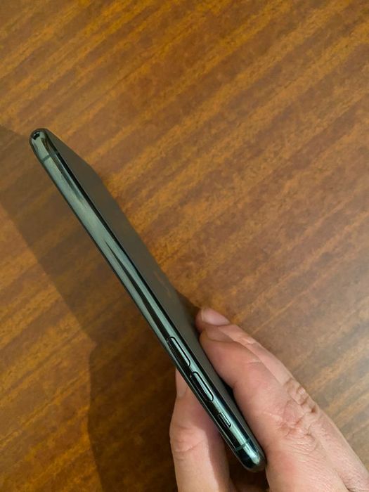 Iphone 11 pro batareya 100% xotirasi 256gb. Xolati ideal