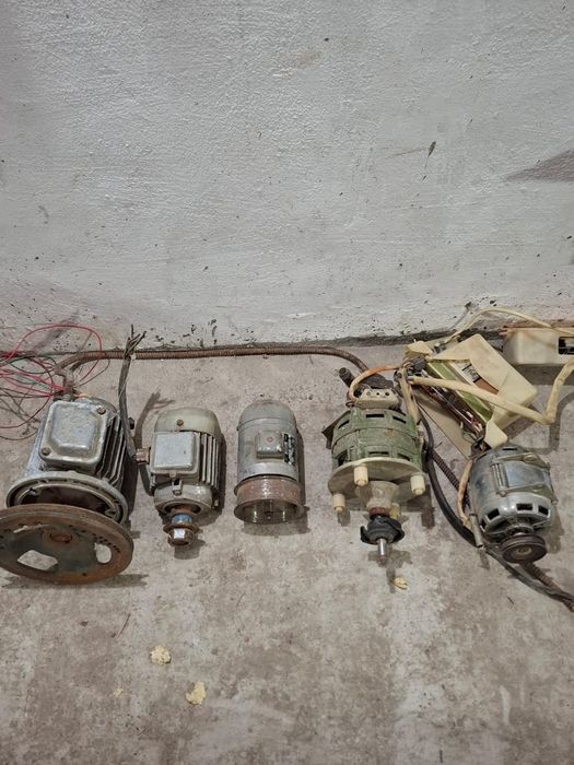 Продам электродвигатели