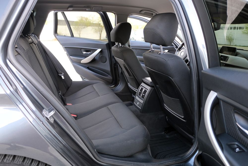 Vand BMW Seria 3 F31 Euro 6 2016 Navi Clima Senzori Full LED