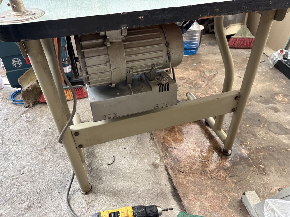 Masina cusut infustriala la 220v
