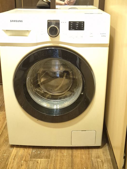 Продам стиральную машину Самсунг б/у
