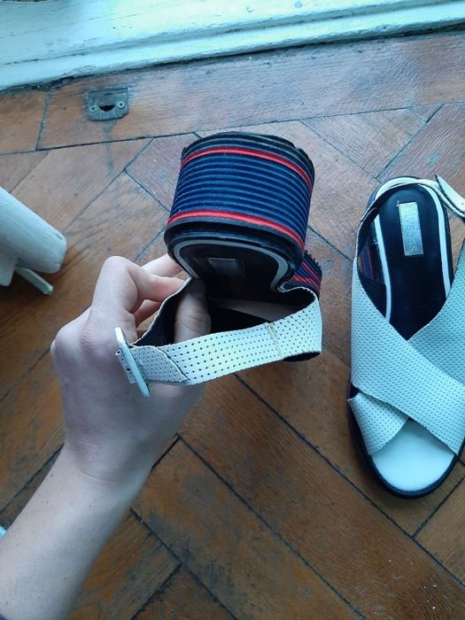 Sandale de vara noi