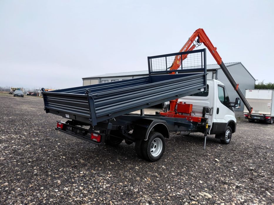 Iveco Daily 35 basculabil cu macara categoria B