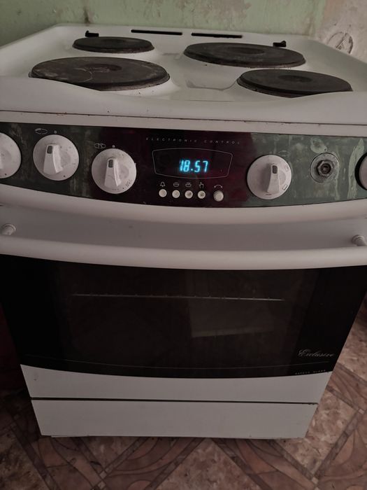 Электрическая плита