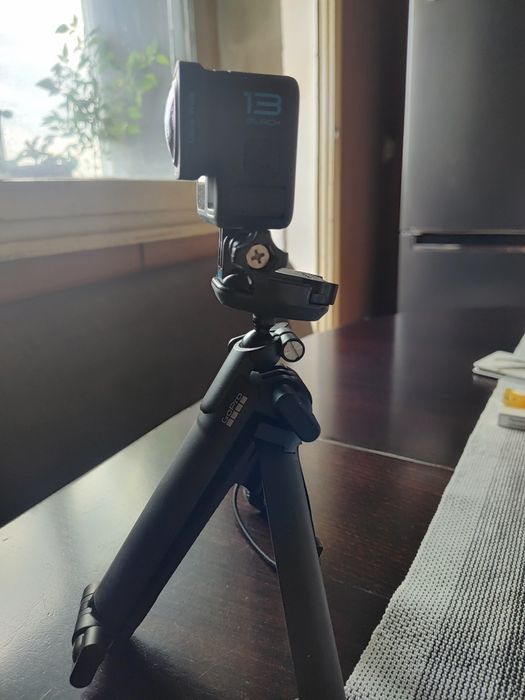 GoPro 13 black подарък стик/тринога.Чисто нова с гаранция.