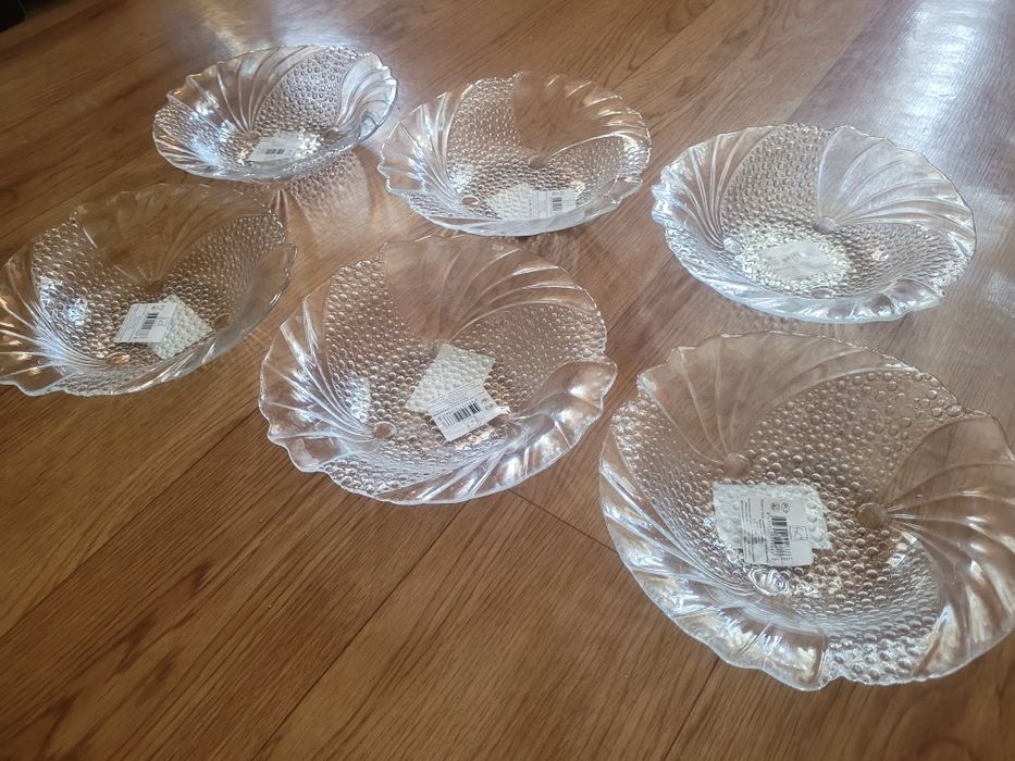 Тарелки (6 штук)