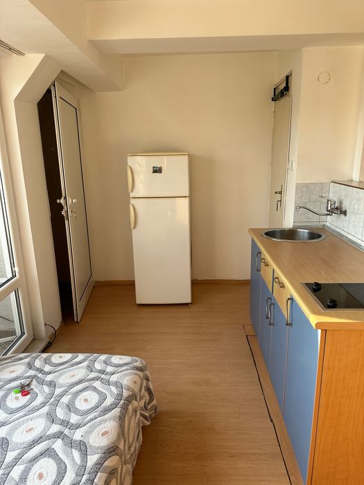 Дава се под наем Едностаен апартамент в София, Надежда 2 - 30 кв.м за 408 € - Снимка #1