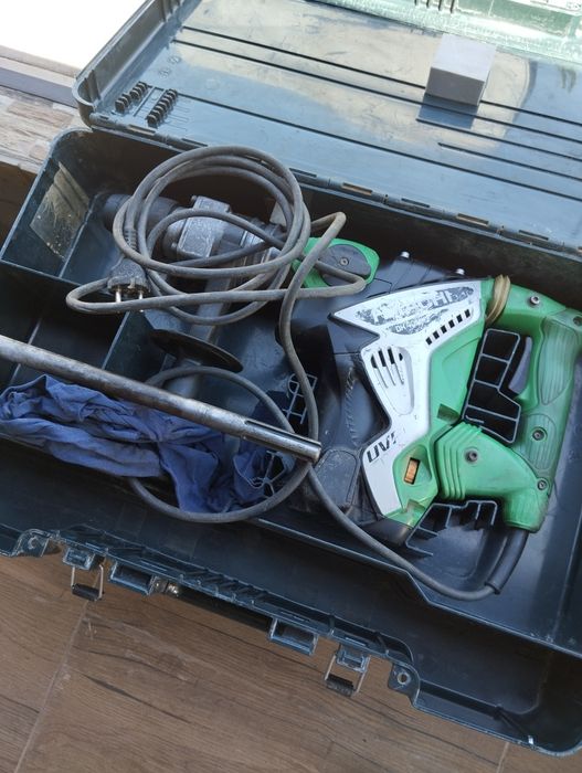 Hilti te 52, Hitachi MR 40