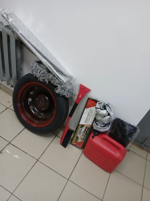 Продам автоаксессуары и утюг