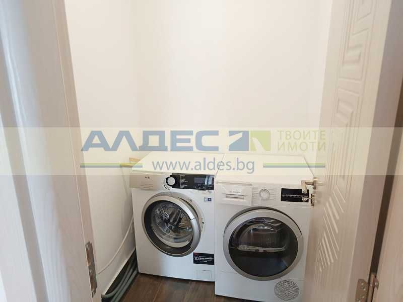 Дава се под наем Четиристаен апартамент в София, Изток - 140 кв.м за 1530 € - Снимка #12