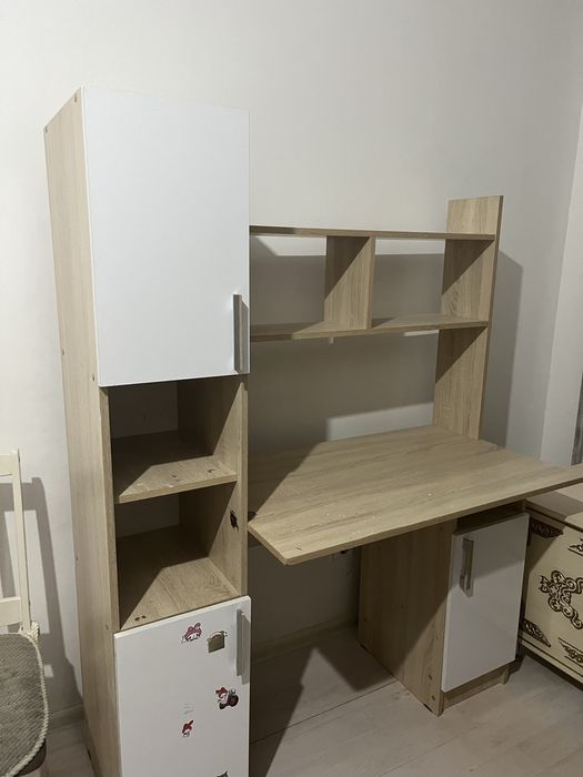 Шкаф для книг 15000тг торг есть