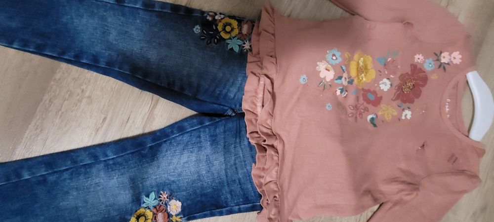 Lot hăinuțe fetiță: jeans+ bluzița