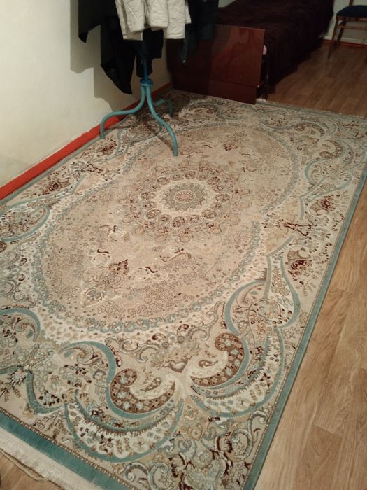 Продам 2:3 ковер