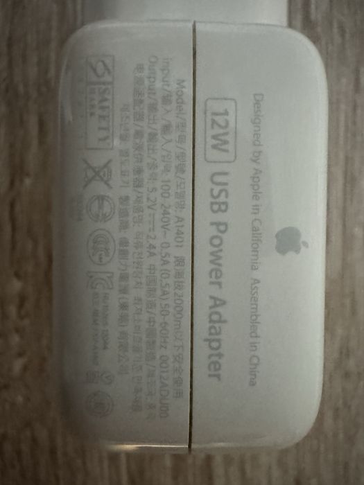 Оригинальная зарядка Apple