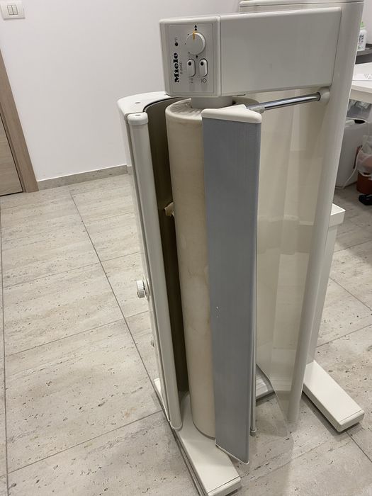 Calandru de calcat Miele model B 895D