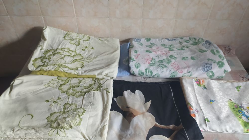 Продам подушки,одеяла, покрывала, пододеяльники, простыни