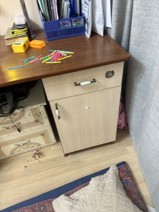 Письменный стол для школьника