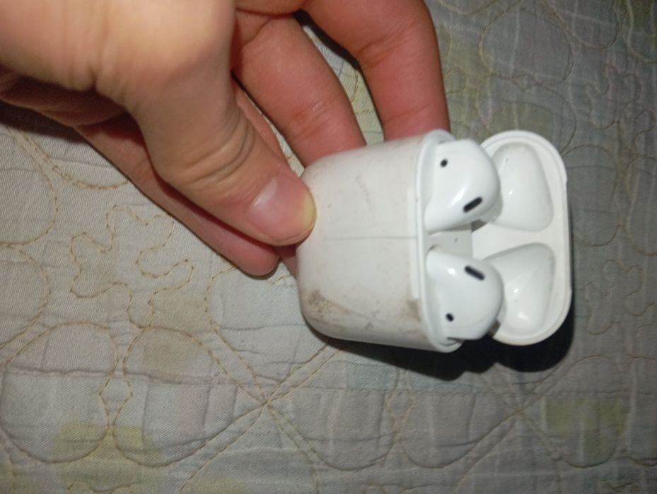 Наушники airpods