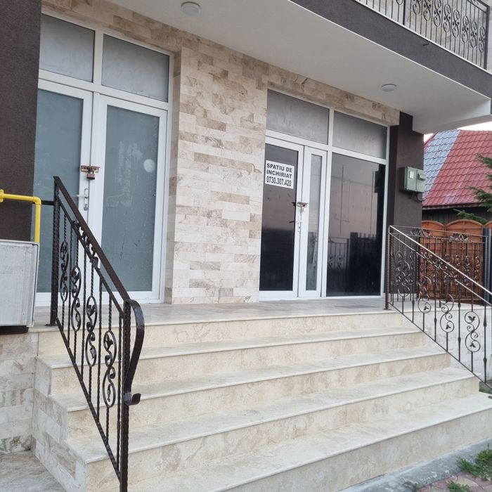 Spati de închiriat pe termen lung parter cu toate utilitatile inclusiv aer conditionat parter