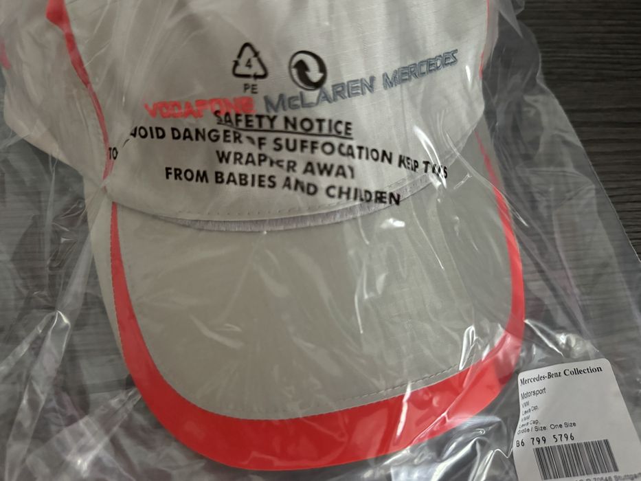 Sapca Mercedes Benz McLaren Vodafone Lewis Hamilton Sigilata Noua