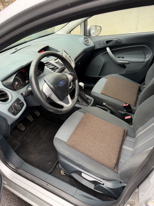 Ford Fiesta 2009, benzina