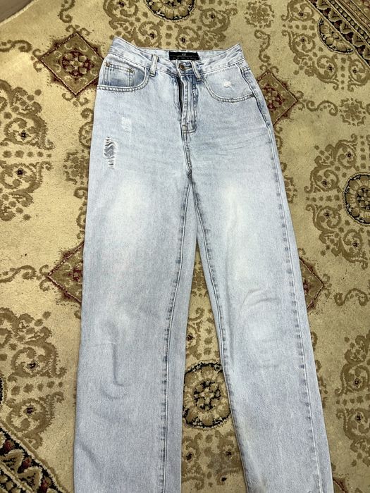 женские голубые и серые джинсы selfie